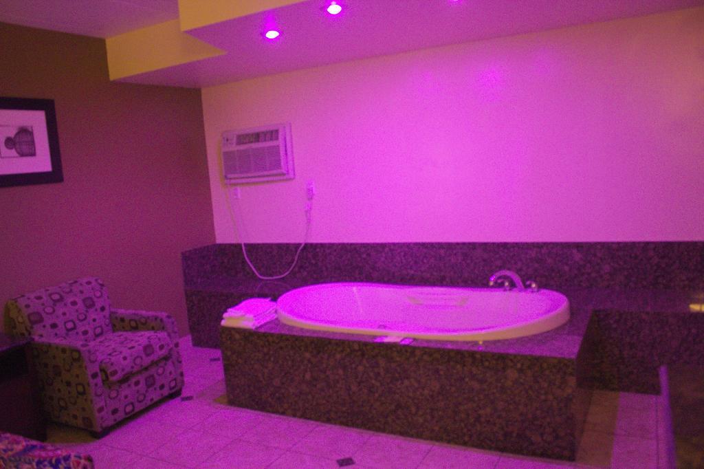 American Inn And Suites Countryside Luaran gambar